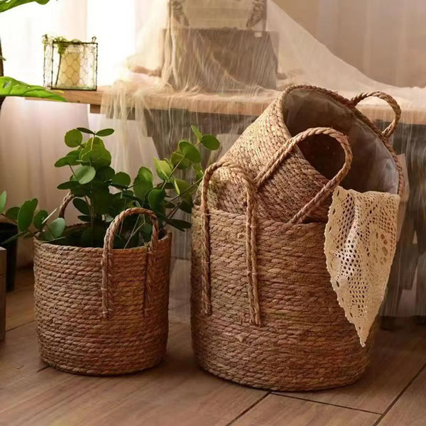 Planters & Decorative Pieces